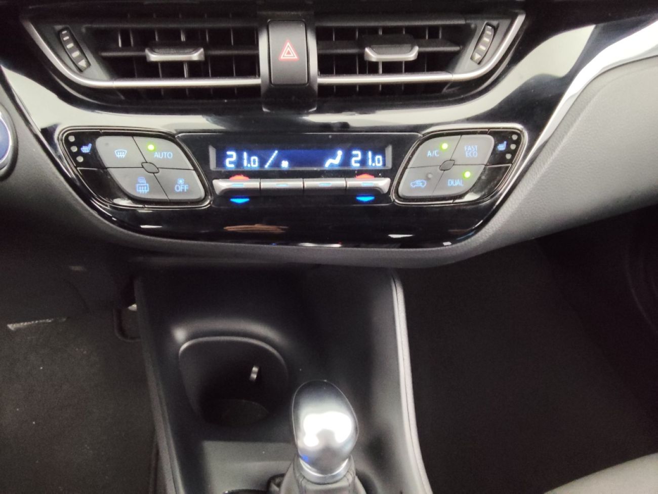 Mandataire TOYOTA C-HR 1.8 E-CVT 125Hbusiness edition