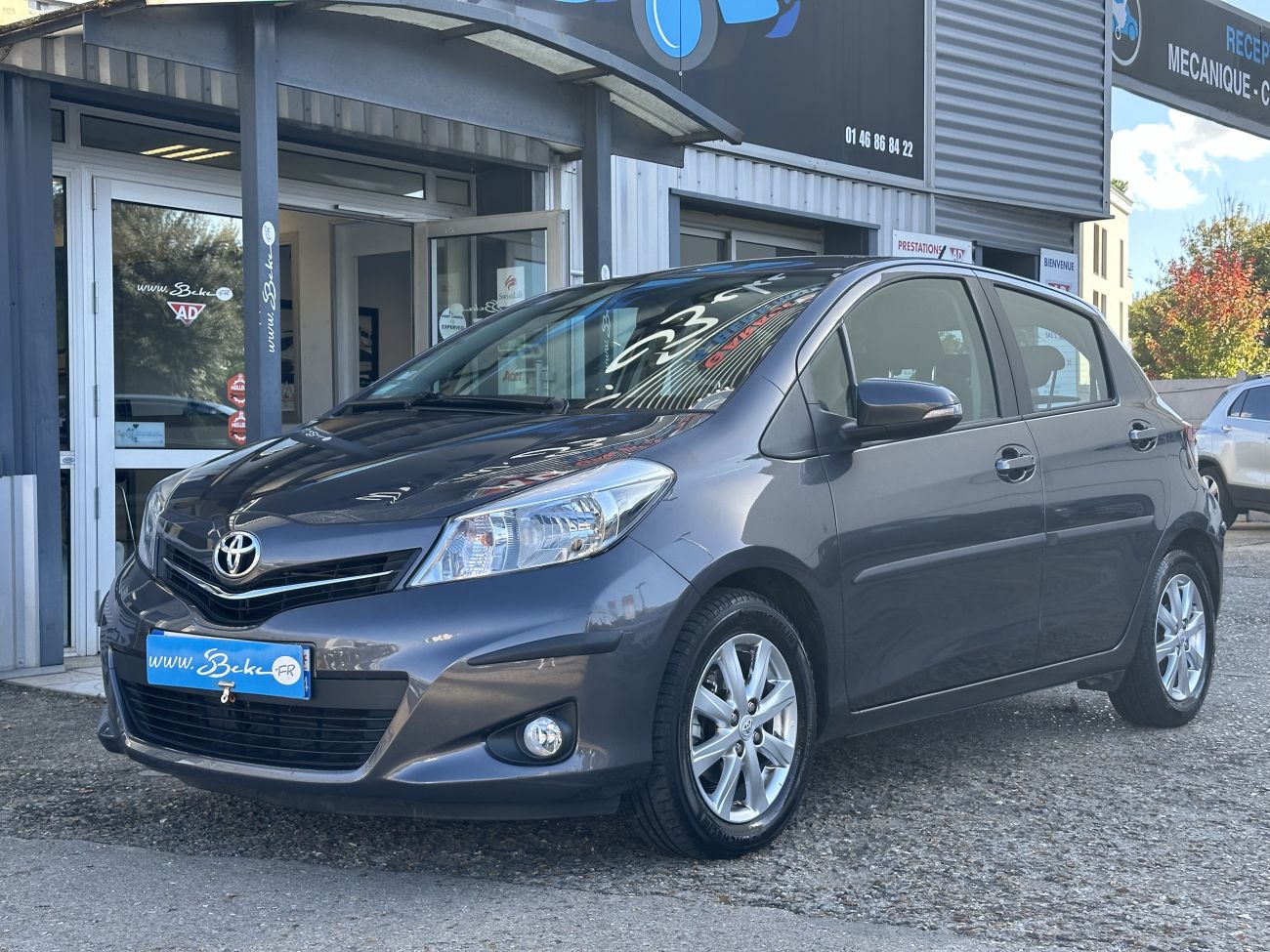 Mandataire TOYOTA YARIS 100 VVT-i Lounge CVT / CAMERA DE RECUL / GPS / BOITE AUTOMATIQUE