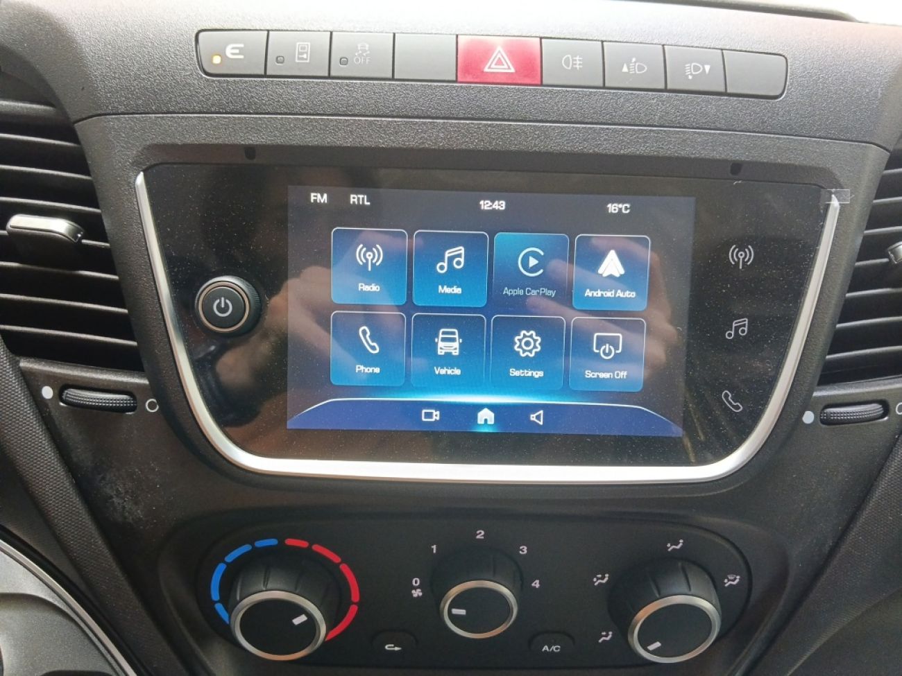 Mandataire IVECO Daily 35S18 3.0 V16 HI-MATIC H2 180CV