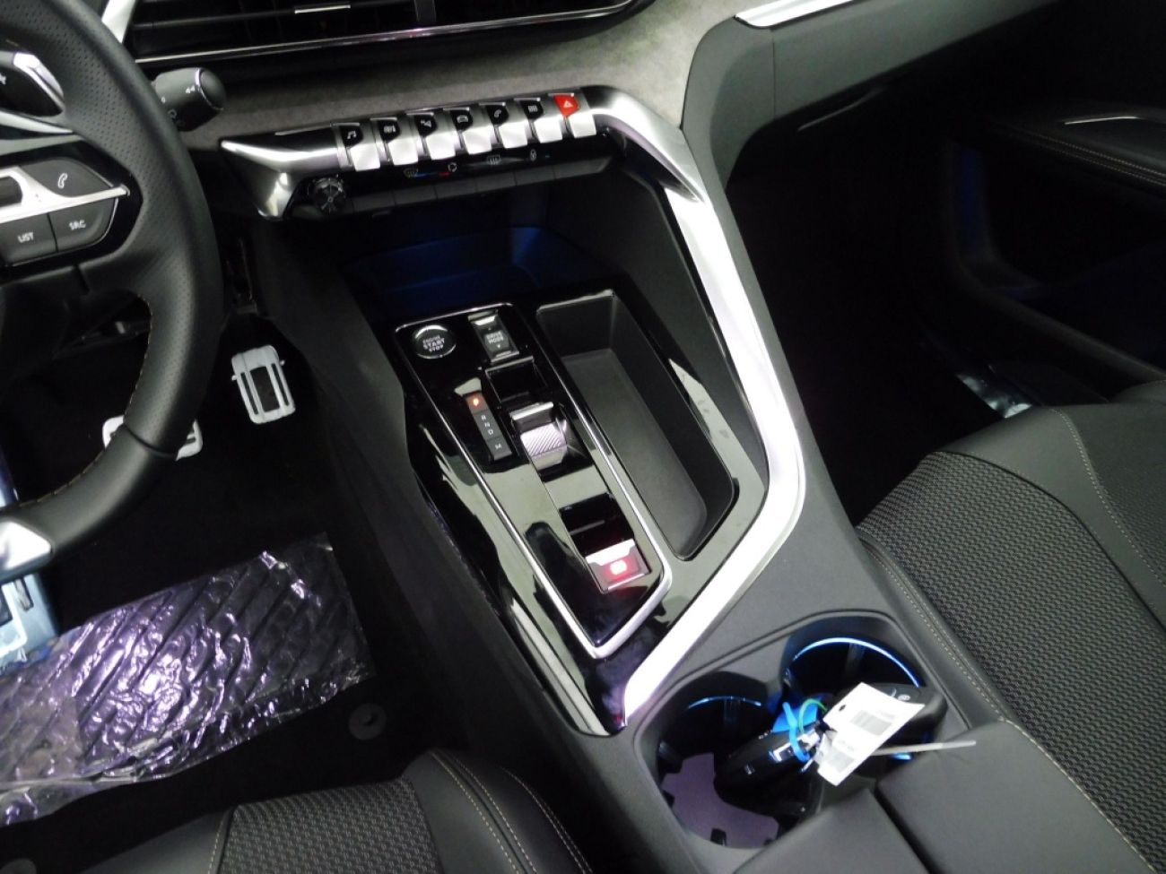 Mandataire PEUGEOT 5008 HYBRID 136CH GT LINE E-DCS6