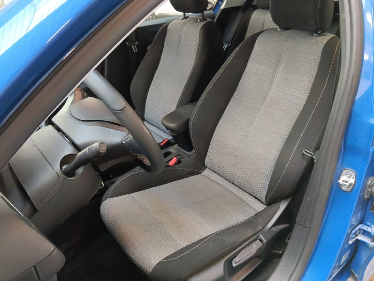 Mandataire Opel Corsa 1.2T 100base