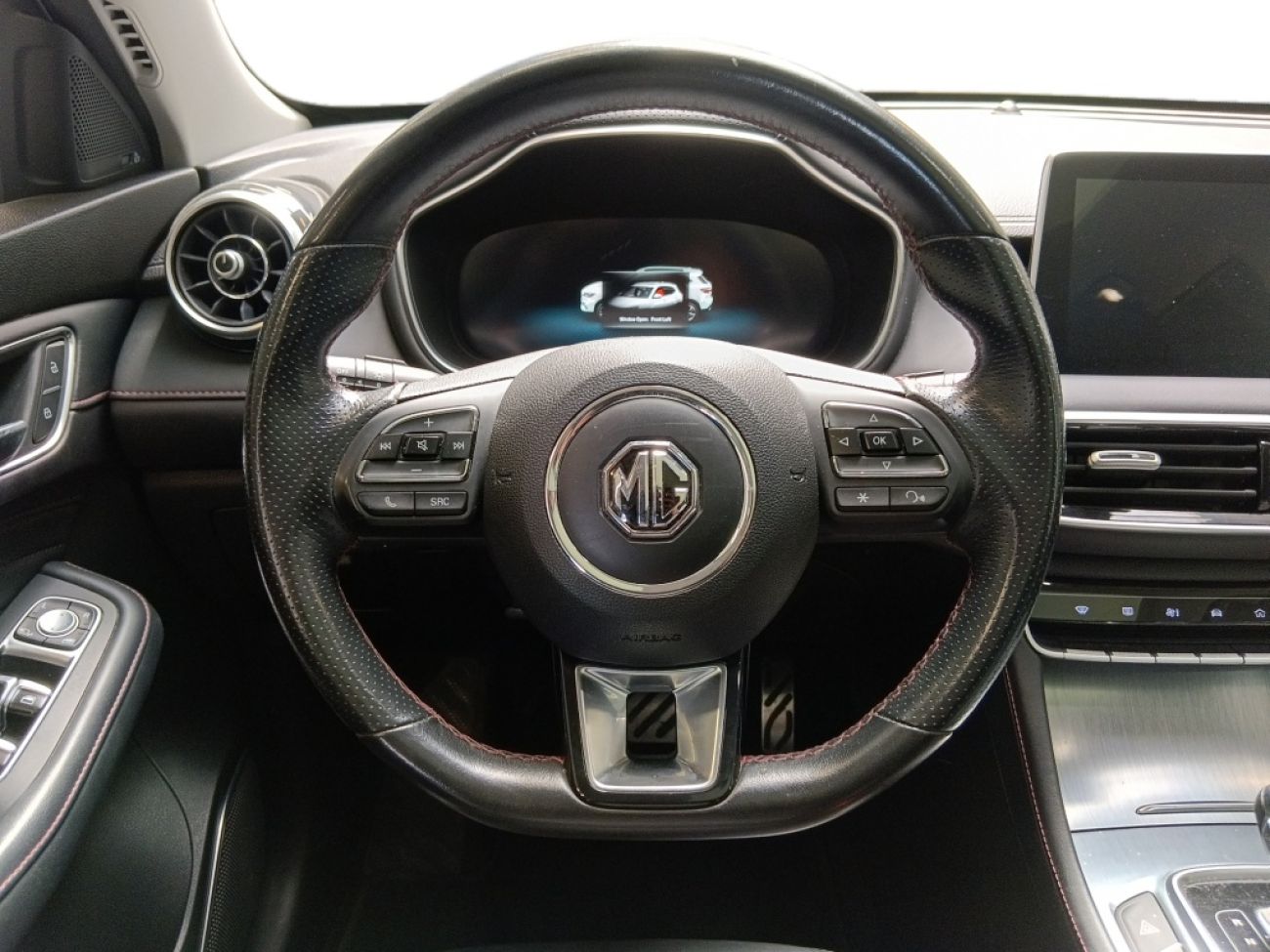 Mandataire MG HS 1.5 T-GDI 162 AT luxury