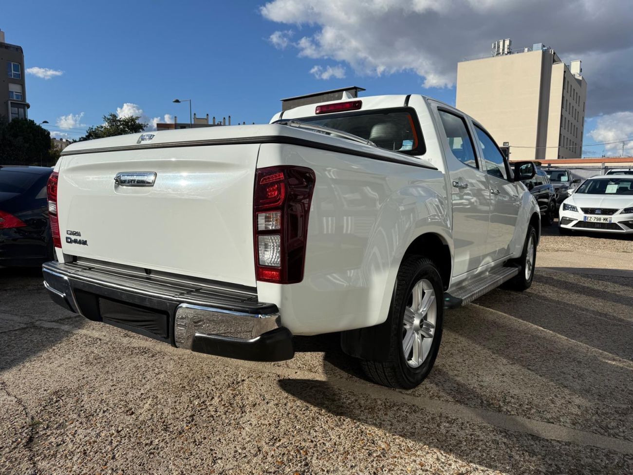 Mandataire ISUZU D-MAX CREW CAB 1.9 4X4 BVA SUPERNOVA