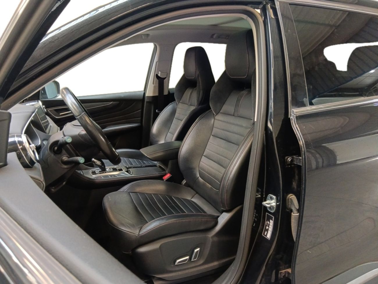 Mandataire MG HS 1.5 T-GDI 162 AT luxury