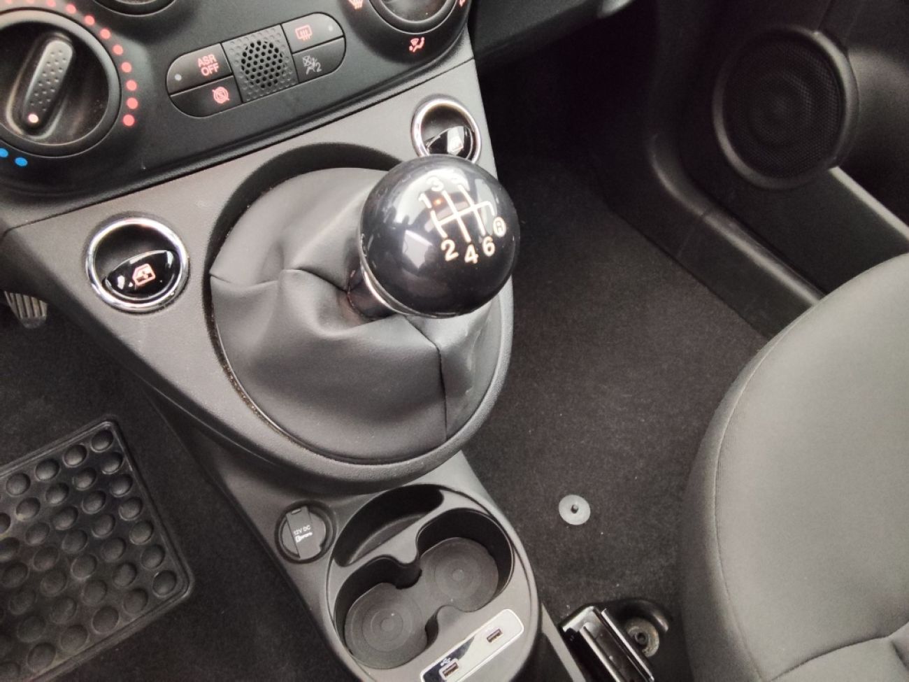 Mandataire FIAT 500C 1.0 70CH BSG S&S SERIE 1