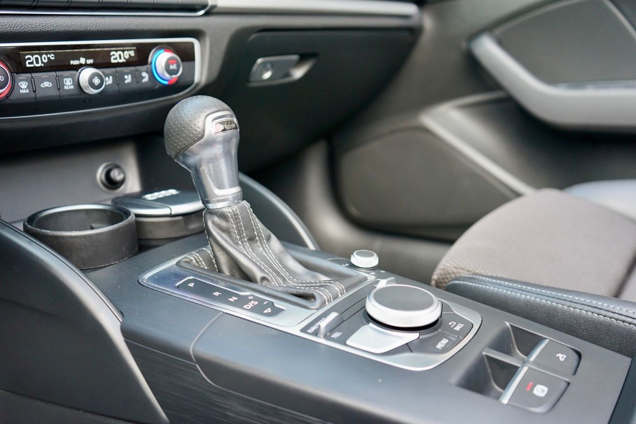 Mandataire AUDI A3 CABRIOLET 1.5 TFSI CoD 150 S tronic 7 S Line