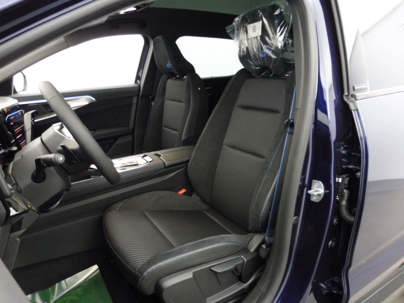 Mandataire RENAULT ESPACE VI 1.2 E-TECH FULL HYBRID 200CH ESPRIT ALPINE 7 PLACES - 25