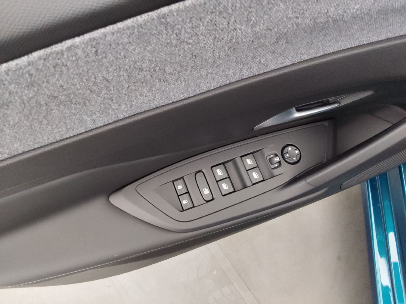 Mandataire PEUGEOT 308 1.5 BLUEHDI 130CH S&S ALLURE EAT8