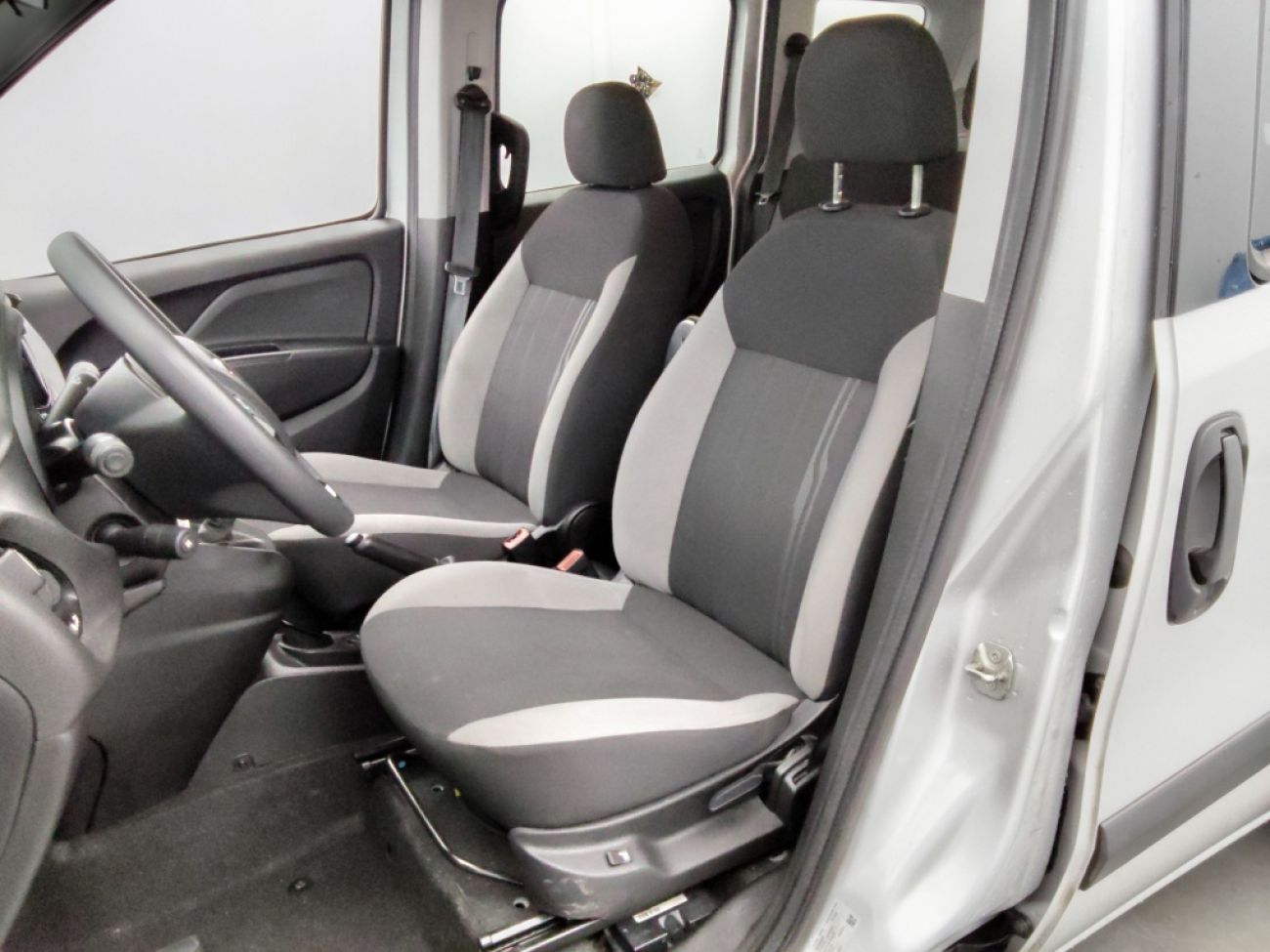 Mandataire FIAT Doblo Combi 1.6 MULTIJET 120sx n1 l1h1