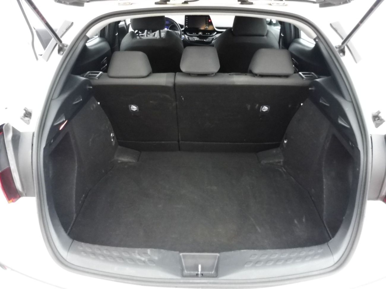 Mandataire TOYOTA C-HR 1.8 E-CVT 125Hcomfort