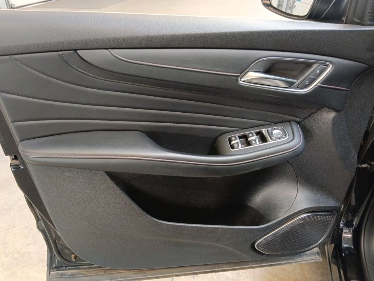 Mandataire MG HS 1.5 T-GDI 162 AT luxury