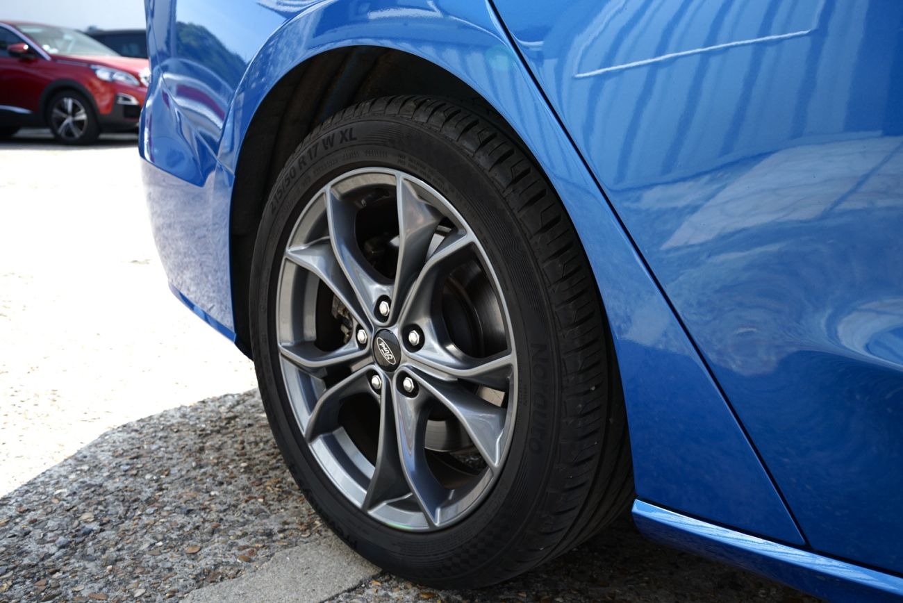 Mandataire Ford FOCUS SW 1.0 EcoBoost 125 S&S Titanium