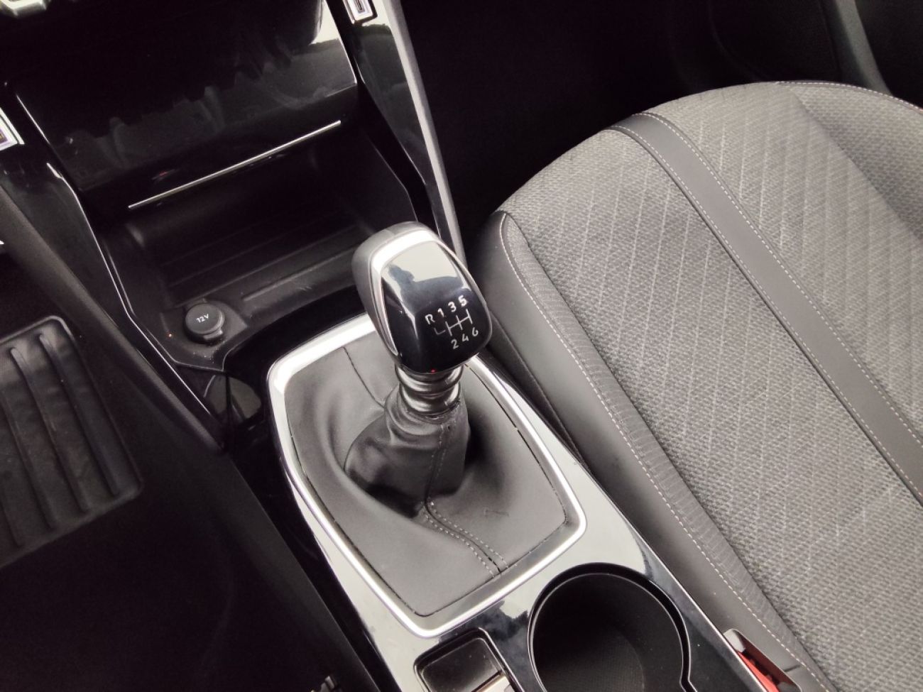 Mandataire PEUGEOT 208 1.2 100CH S&S ALLURE