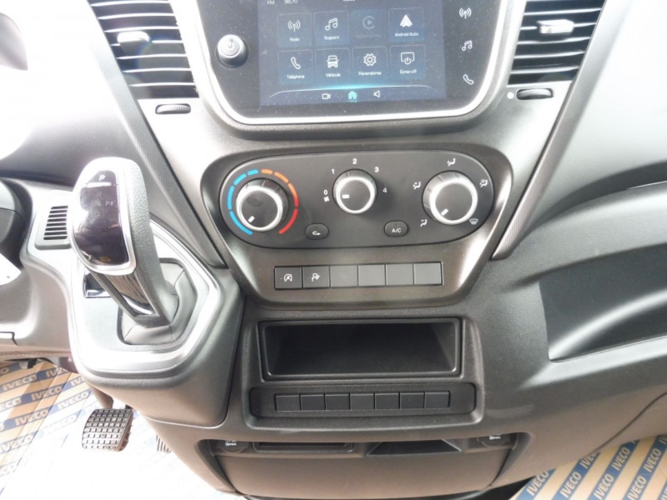 Mandataire IVECO Daily 35S16 2.3 V12 HI-MATIC 156CV