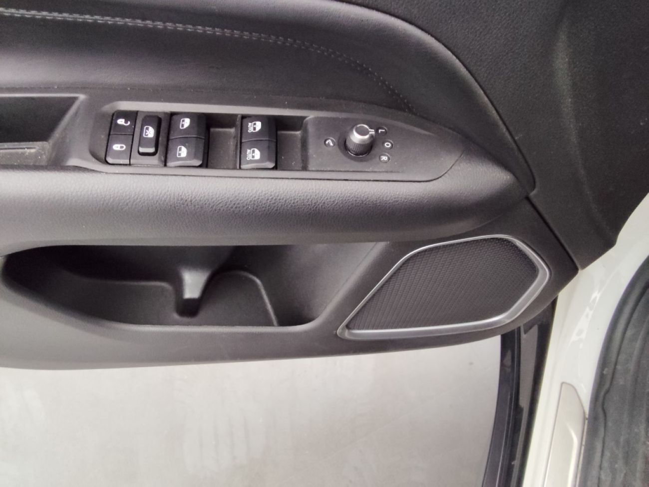 Mandataire Jeep Compass 1.3 TURBO T4 240CH PHEV 4XE S AT6 EAWD