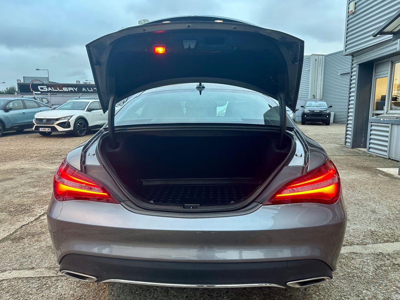 Mandataire MERCEDES-BENZ CLA 200 d 7G-DCT Sensation