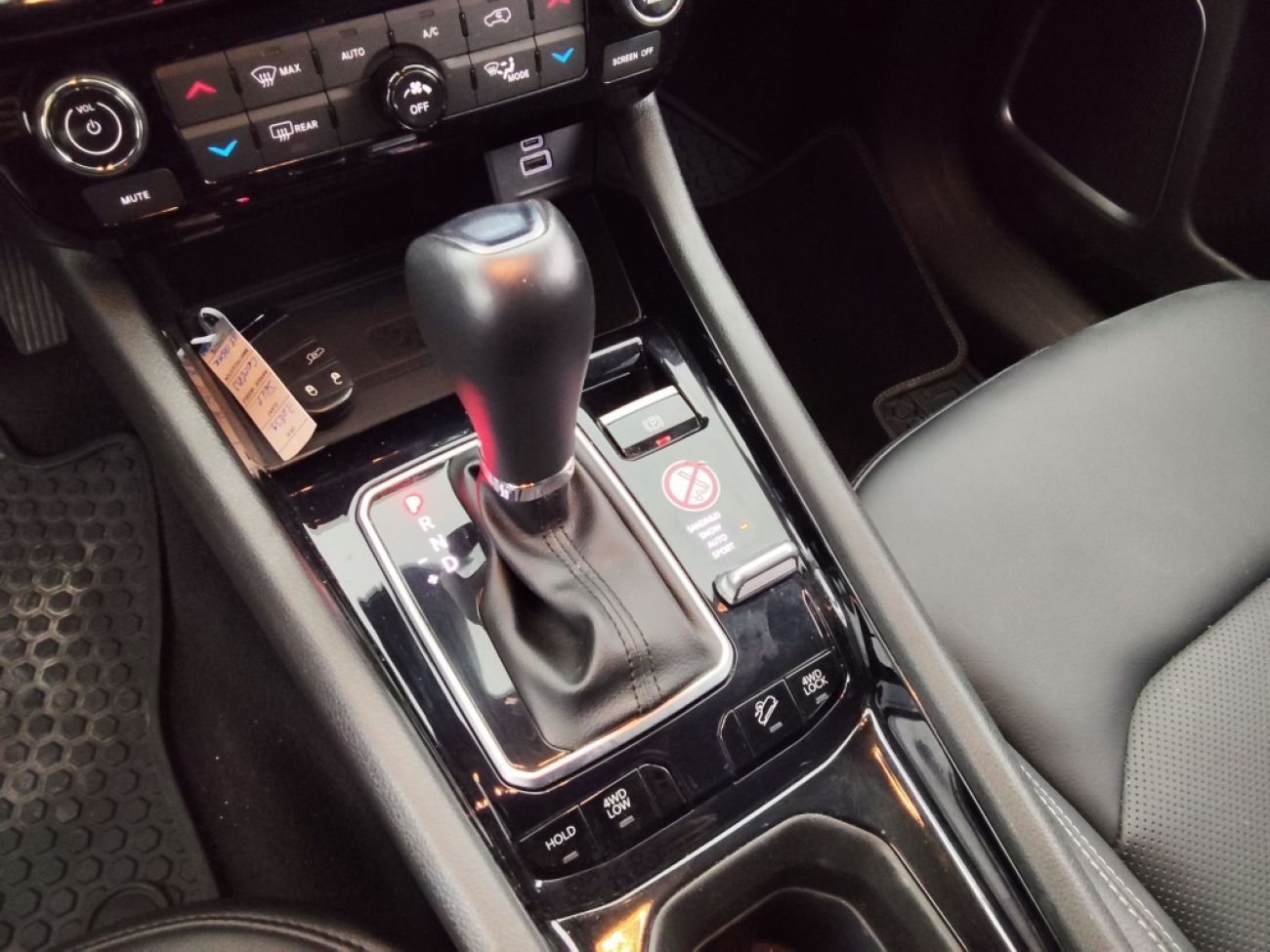 Mandataire Jeep Compass 1.3 TURBO T4 240CH PHEV 4XE S AT6 EAWD