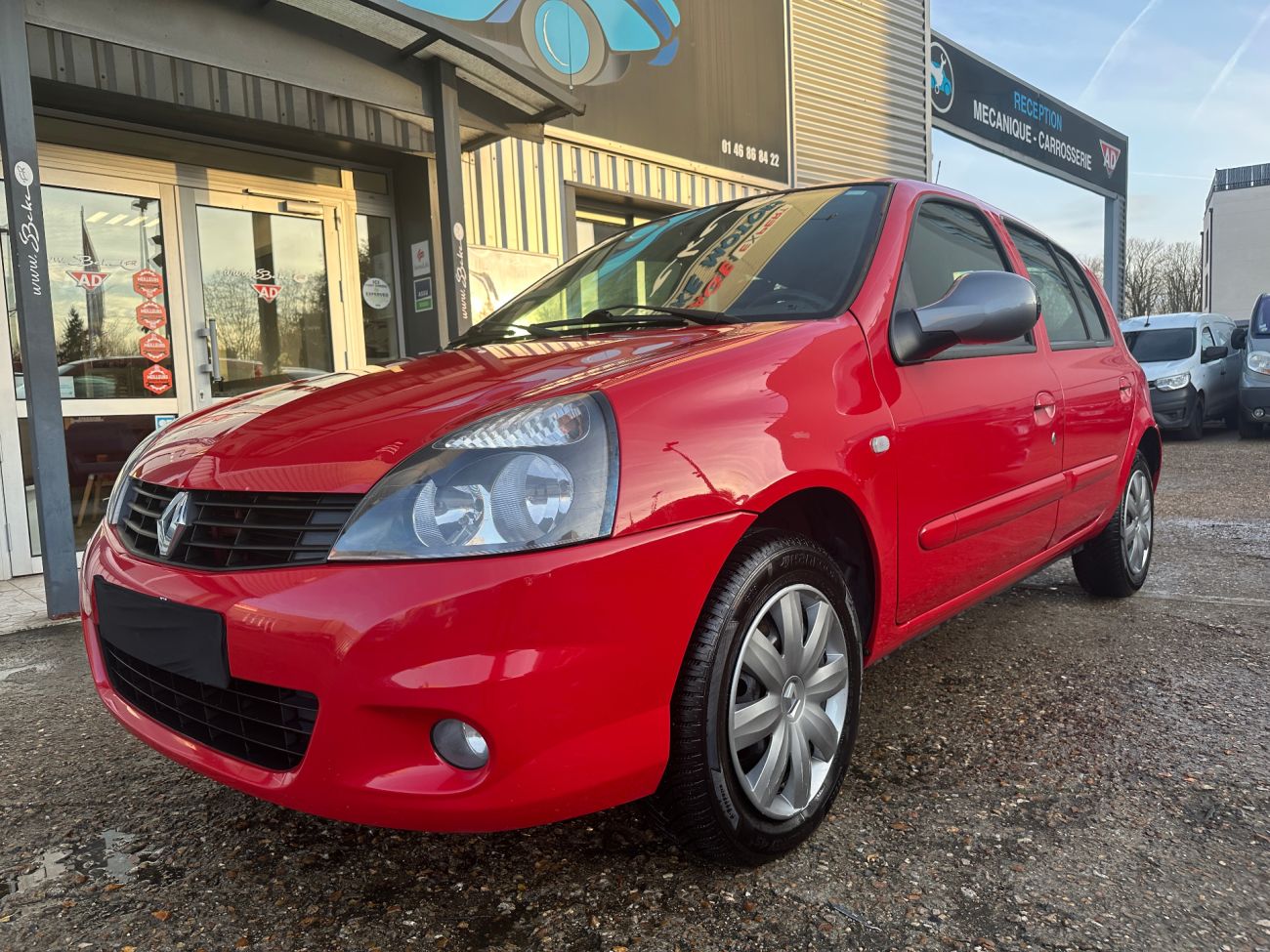 Mandataire RENAULT CLIO CAMPUS 1.2 16V 75 eco2 ByeBye Pack Clim Euro 5