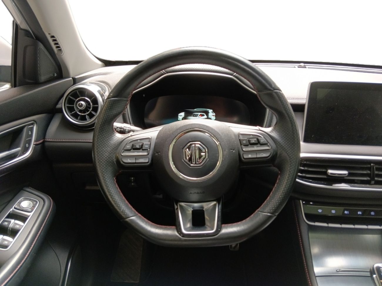 Mandataire MG HS 1.5 T-GDI 162 AT luxury