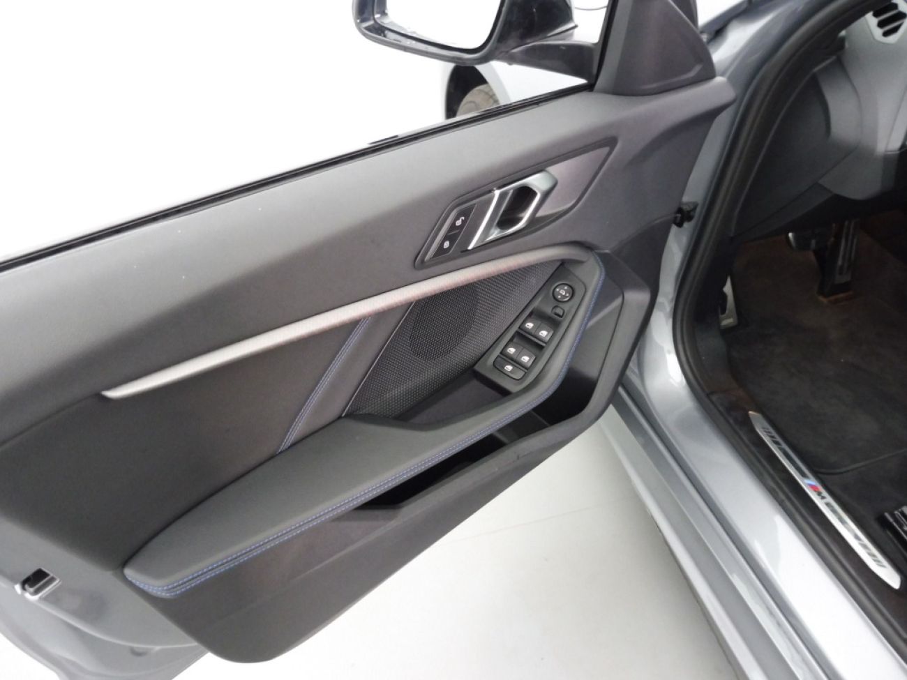 Mandataire BMW SERIE 1 118I STEPTRONIC 136 M-SPORT