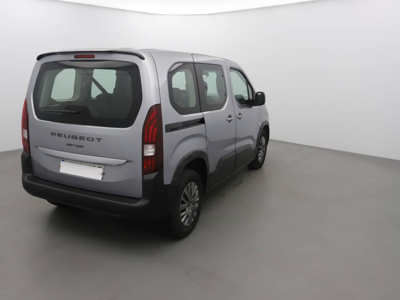 Mandataire PEUGEOT RIFTER TAILLE M - 1.5 BLUEHDI 100CH S&S ALLURE 5 PLACES