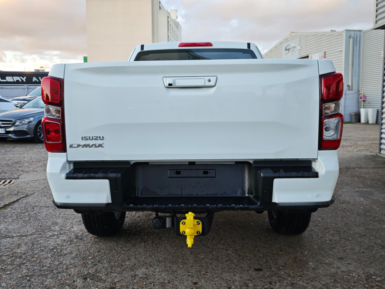 Mandataire ISUZU D MAX SPACE N60 BB+ A/T 4x4  Euro6e