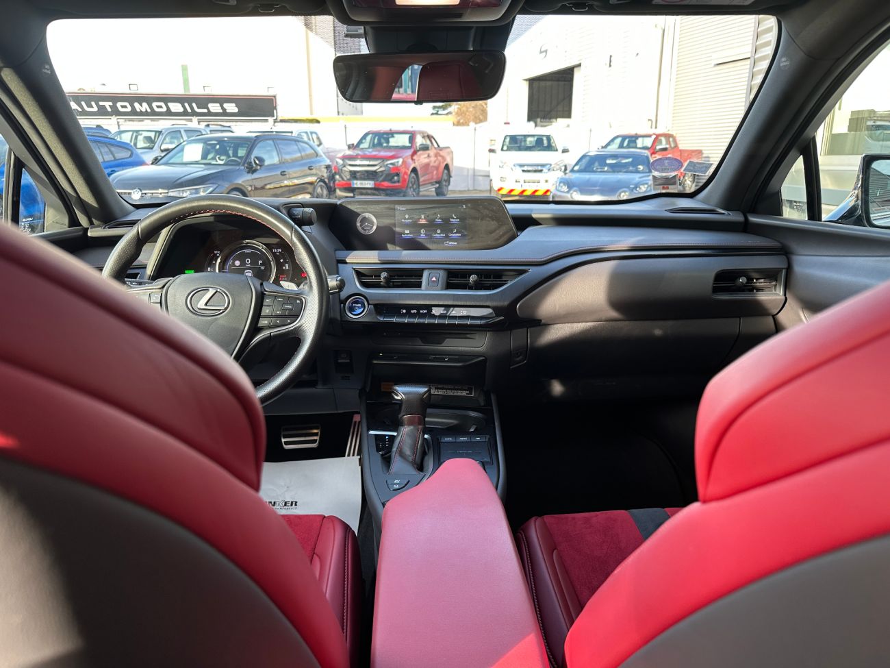 Mandataire LEXUS UX 250h 2WD F SPORT