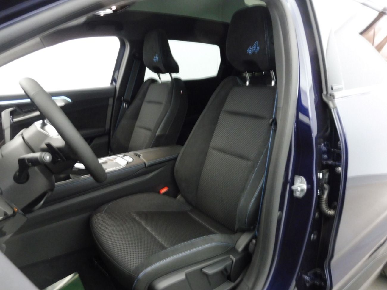 Mandataire RENAULT ESPACE VI 1.2 E-TECH FULL HYBRID 200CH ESPRIT ALPINE 7 PLACES - 25