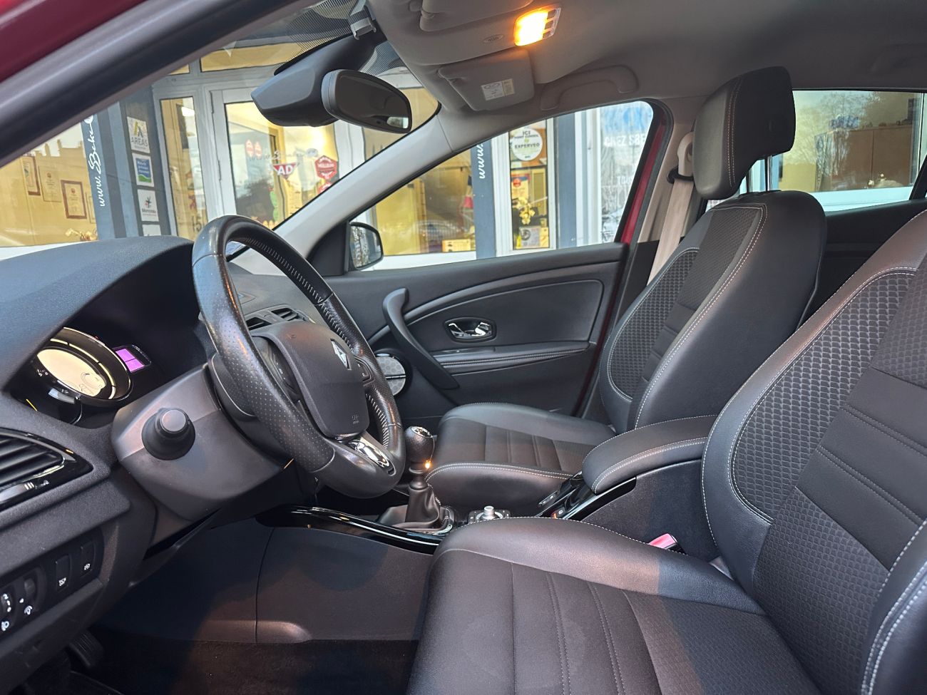 Mandataire RENAULT MEGANE III BERLINE TCE 130 Energy eco2 Bose