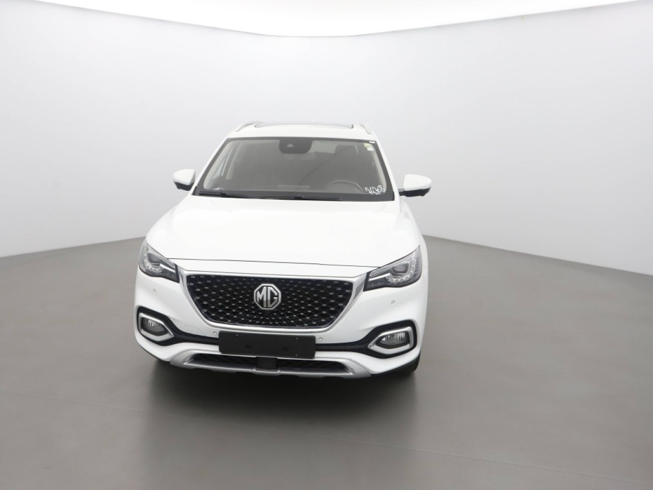 Mandataire MG HS 1.5 T-GDI 162 AT luxury