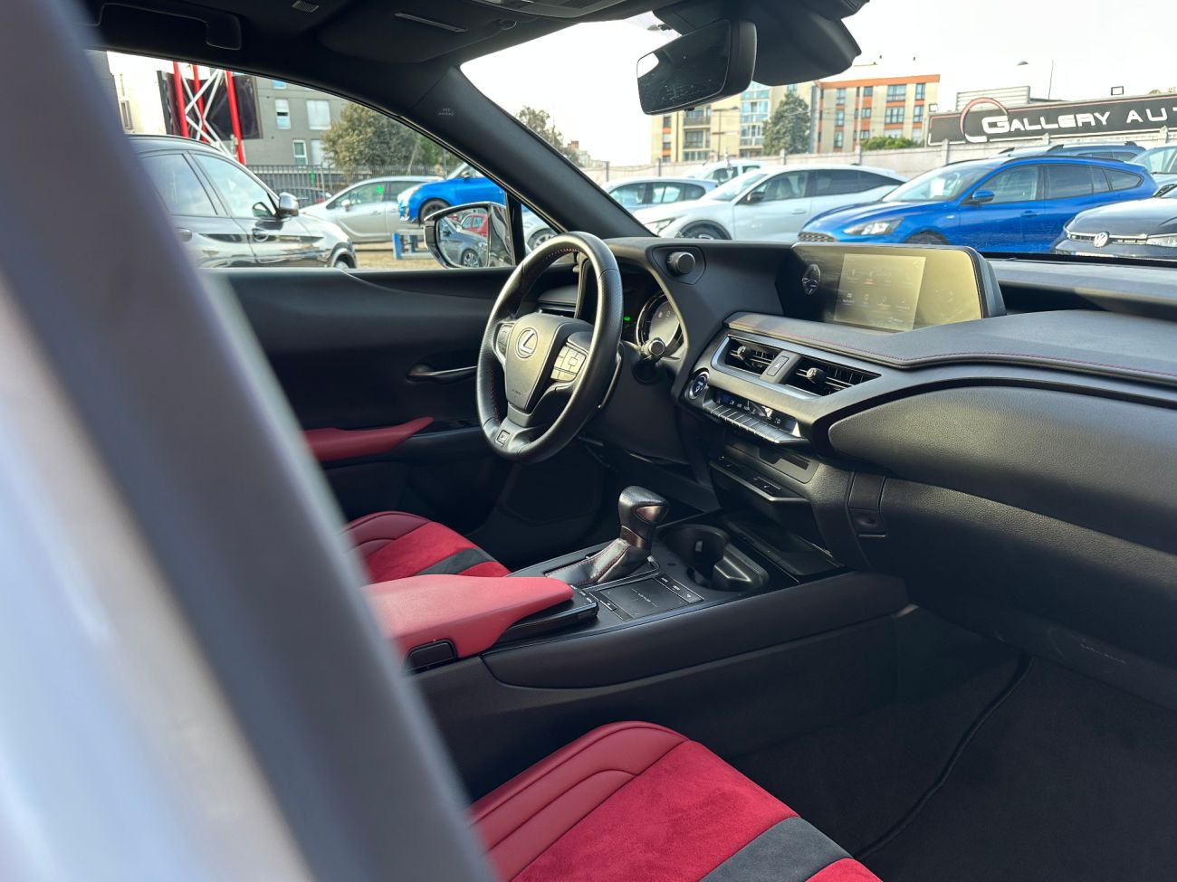 Mandataire LEXUS UX 250h 2WD F SPORT