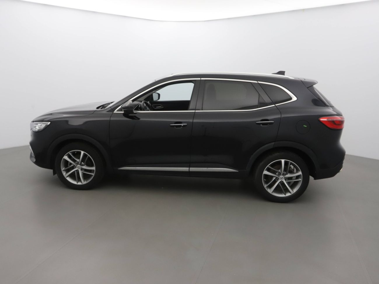 Mandataire MG HS 1.5 T-GDI 162 AT luxury