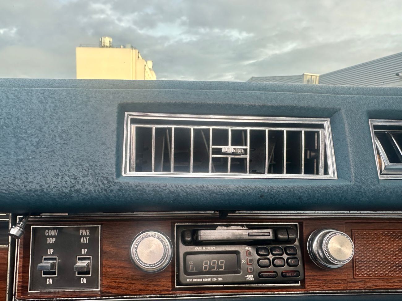 Mandataire CADILLAC ELDORADO CABRIOLET V8 500 CI 8.2