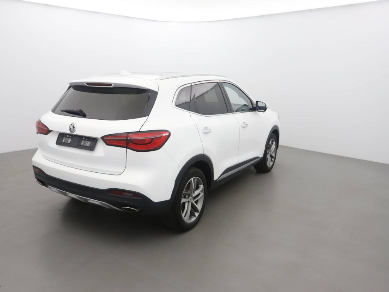 Mandataire MG HS 1.5 T-GDI 162 AT luxury