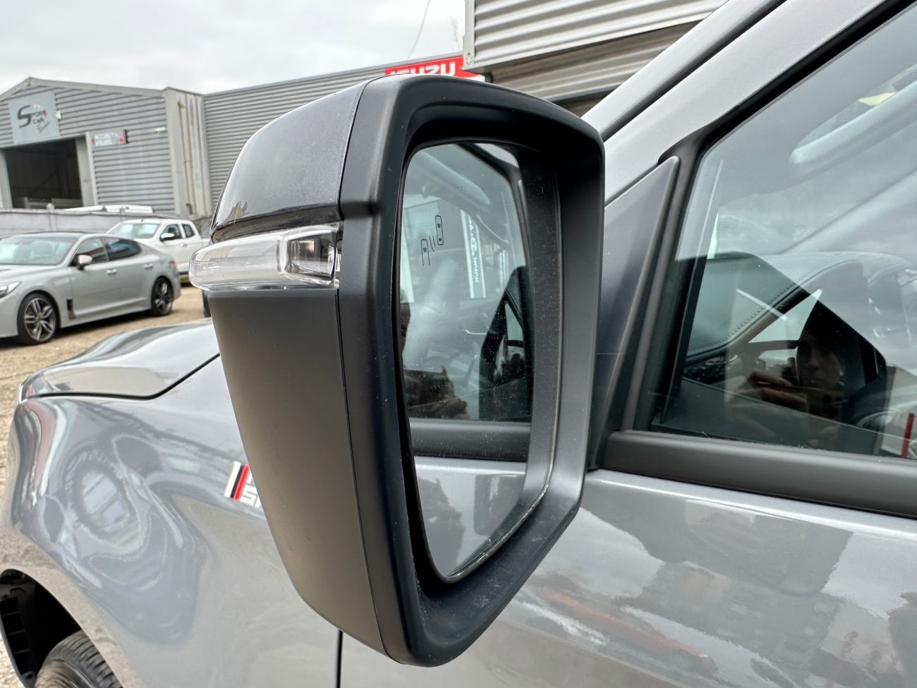 Mandataire ISUZU D-MAX SPACE NITRO SPORT 2.2 A/T 4x4 MY2026 Euro6e-bis