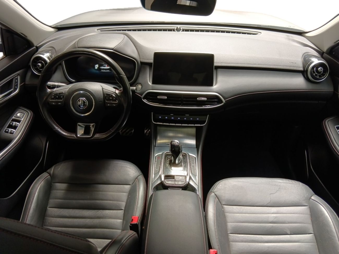 Mandataire MG HS 1.5 T-GDI 162 AT luxury