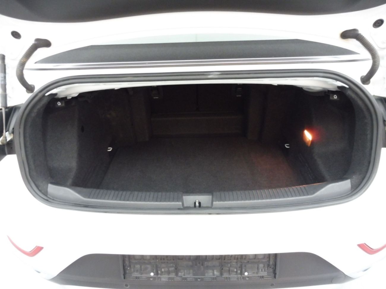 Mandataire VOLKSWAGEN T-Roc Cabriolet 1.5 TSI 150 DSGstyle