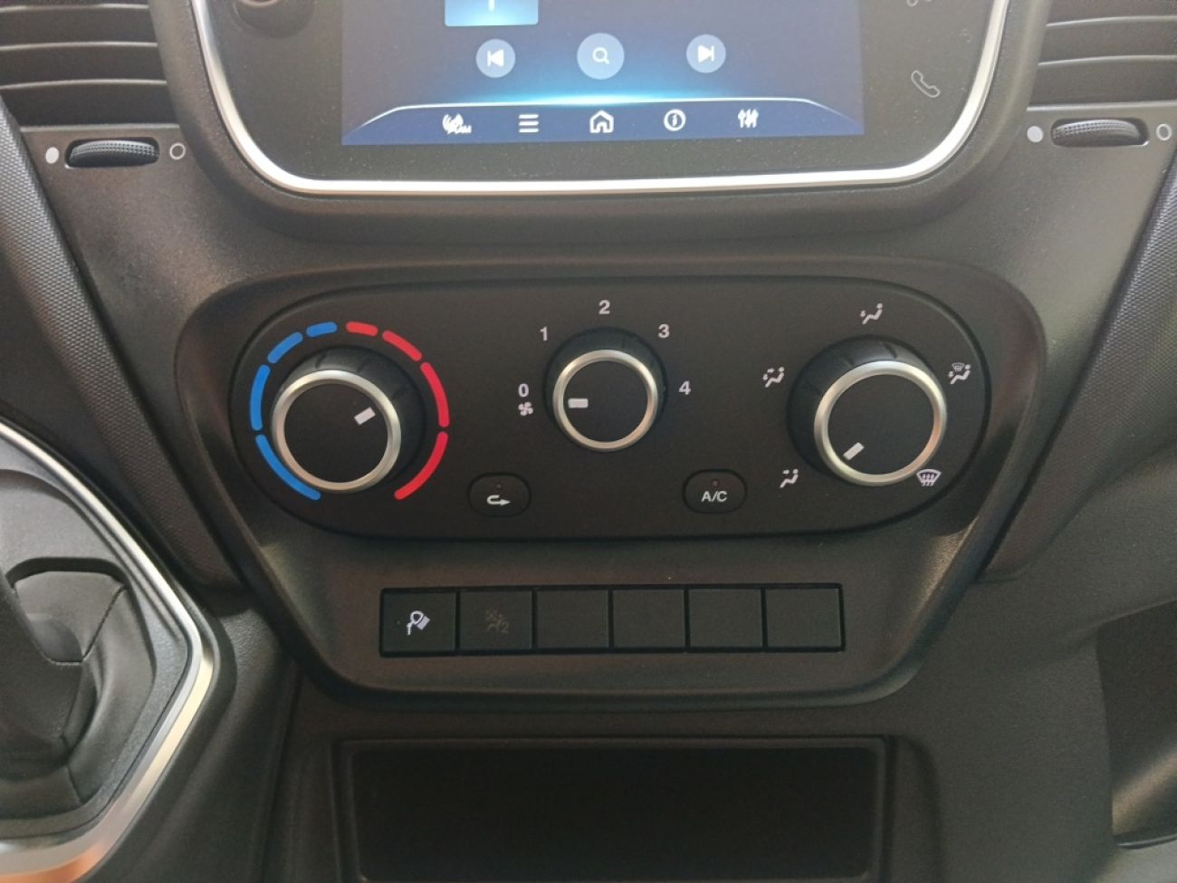 Mandataire IVECO Daily 35S18 3.0 V16 HI-MATIC H2 180CV