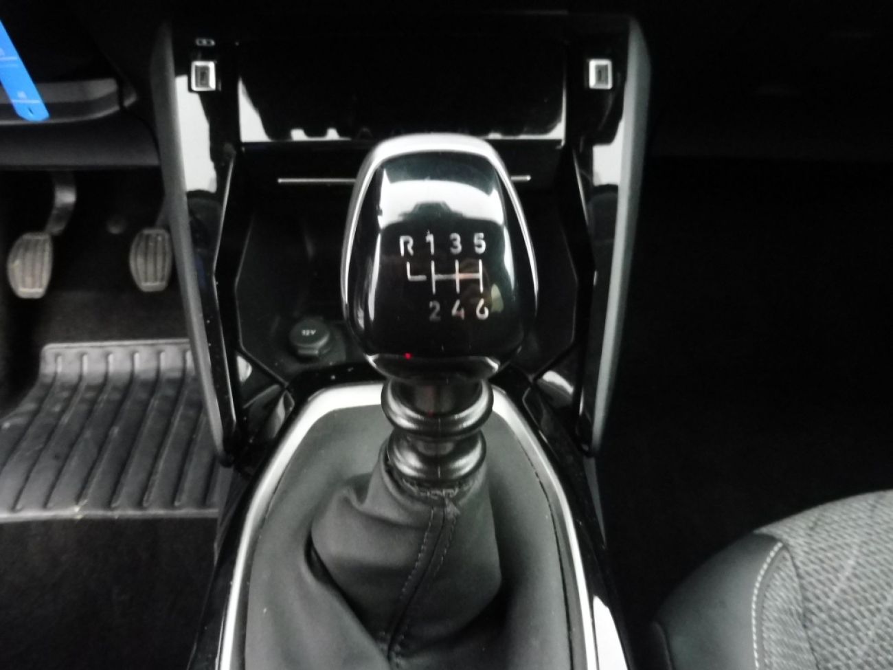 Mandataire PEUGEOT 208 1.2 100CH S&S ALLURE