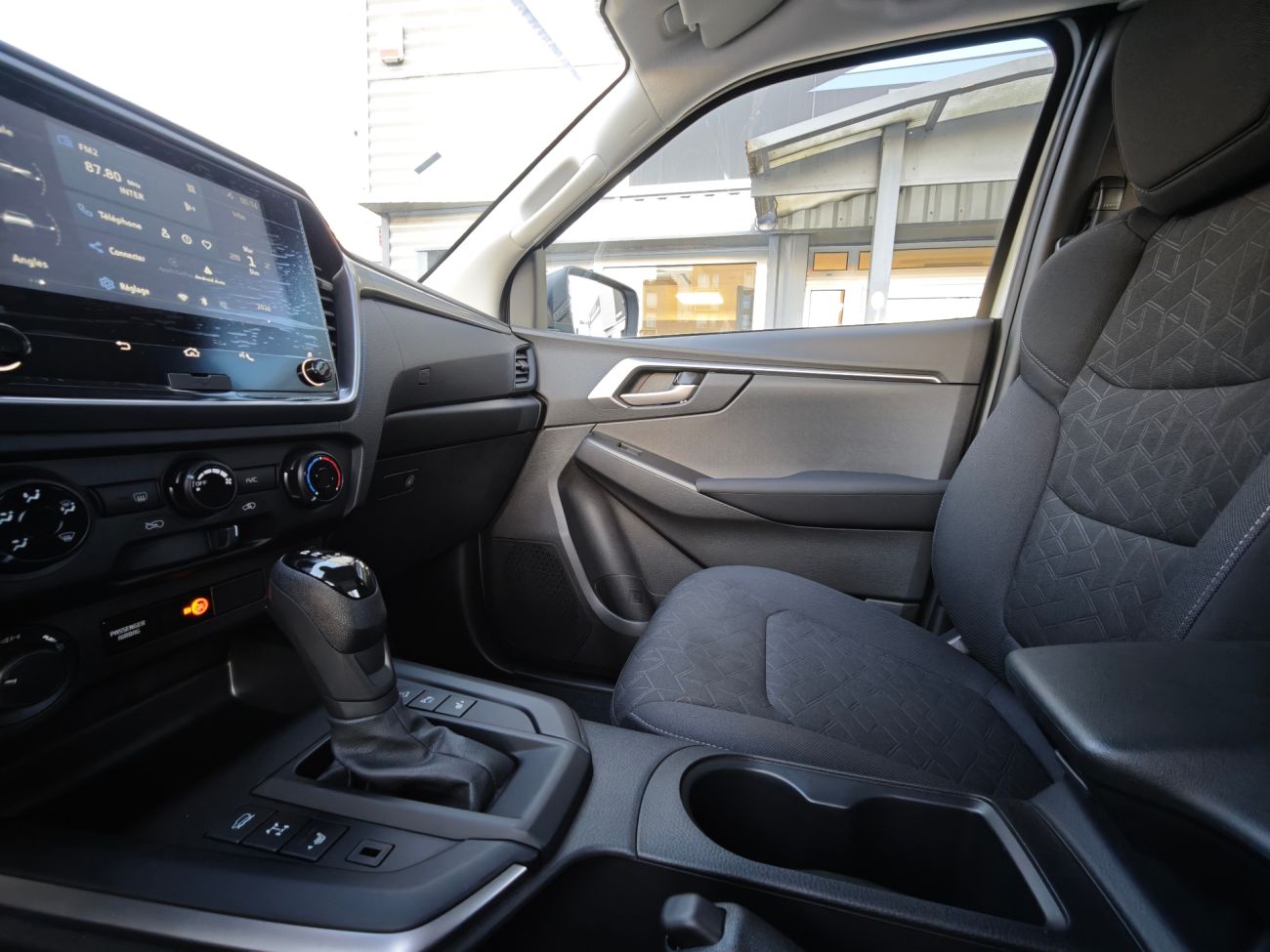 Mandataire ISUZU D MAX SPACE N60 BB+ A/T 4x4 MY2025 Euro6e