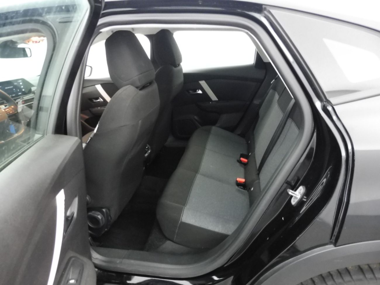 Mandataire Citroën C4 X 1.2 PURETECH 100 FEEL