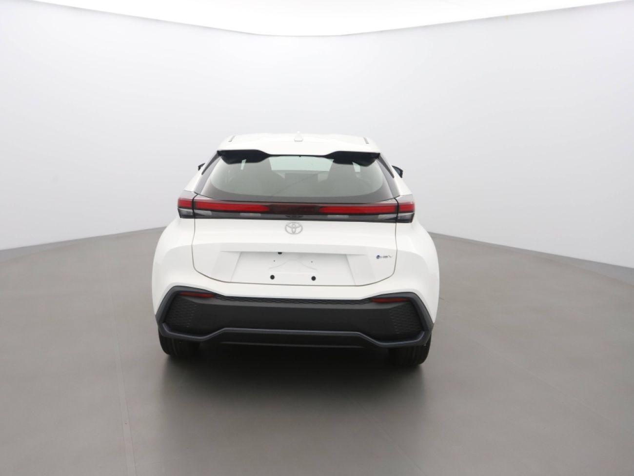 Mandataire TOYOTA C-HR 1.8 140CH DYNAMIC NG23
