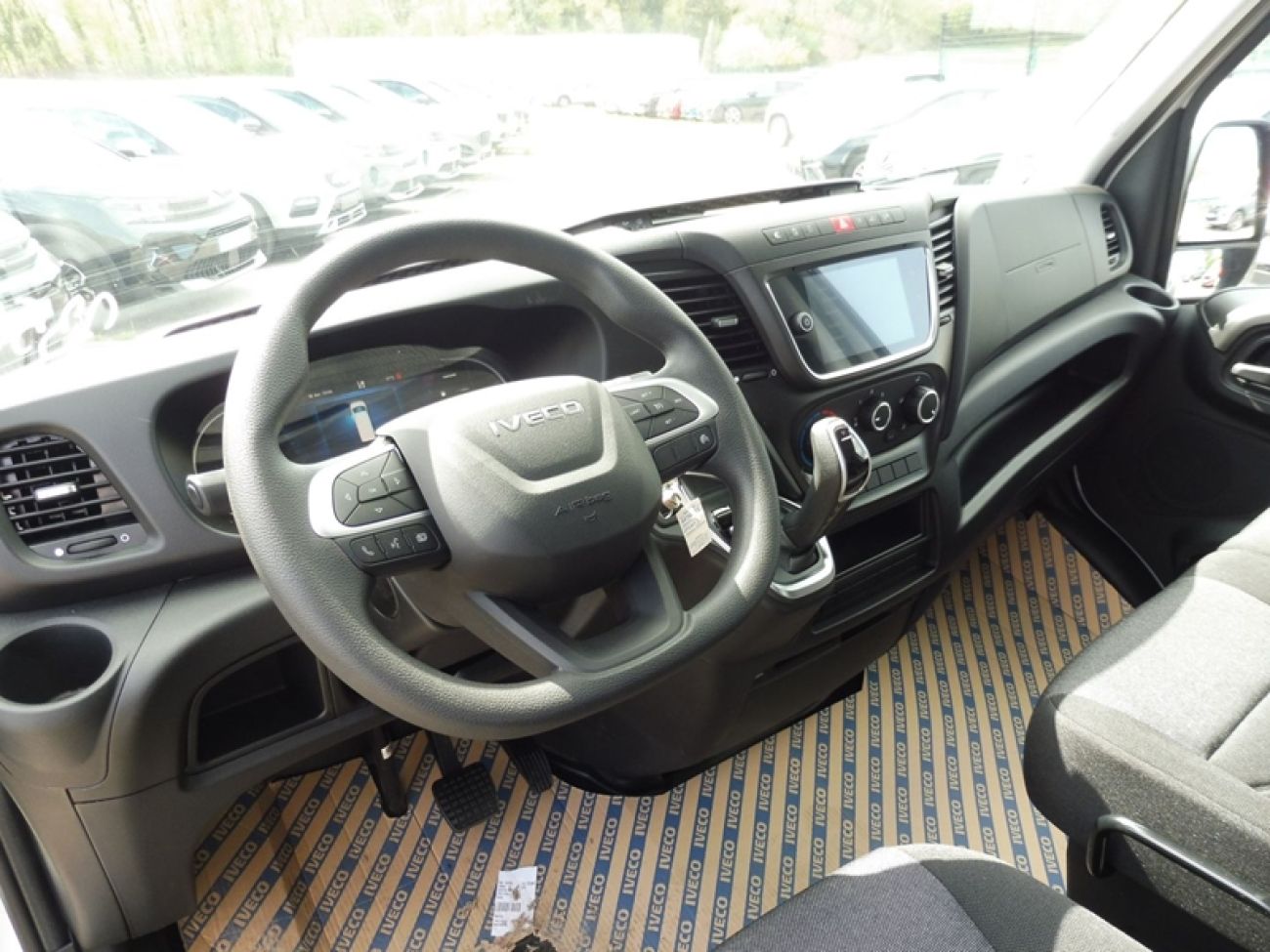 Mandataire IVECO Daily 35S18 3.0 V16 HI-MATIC H2 180CV