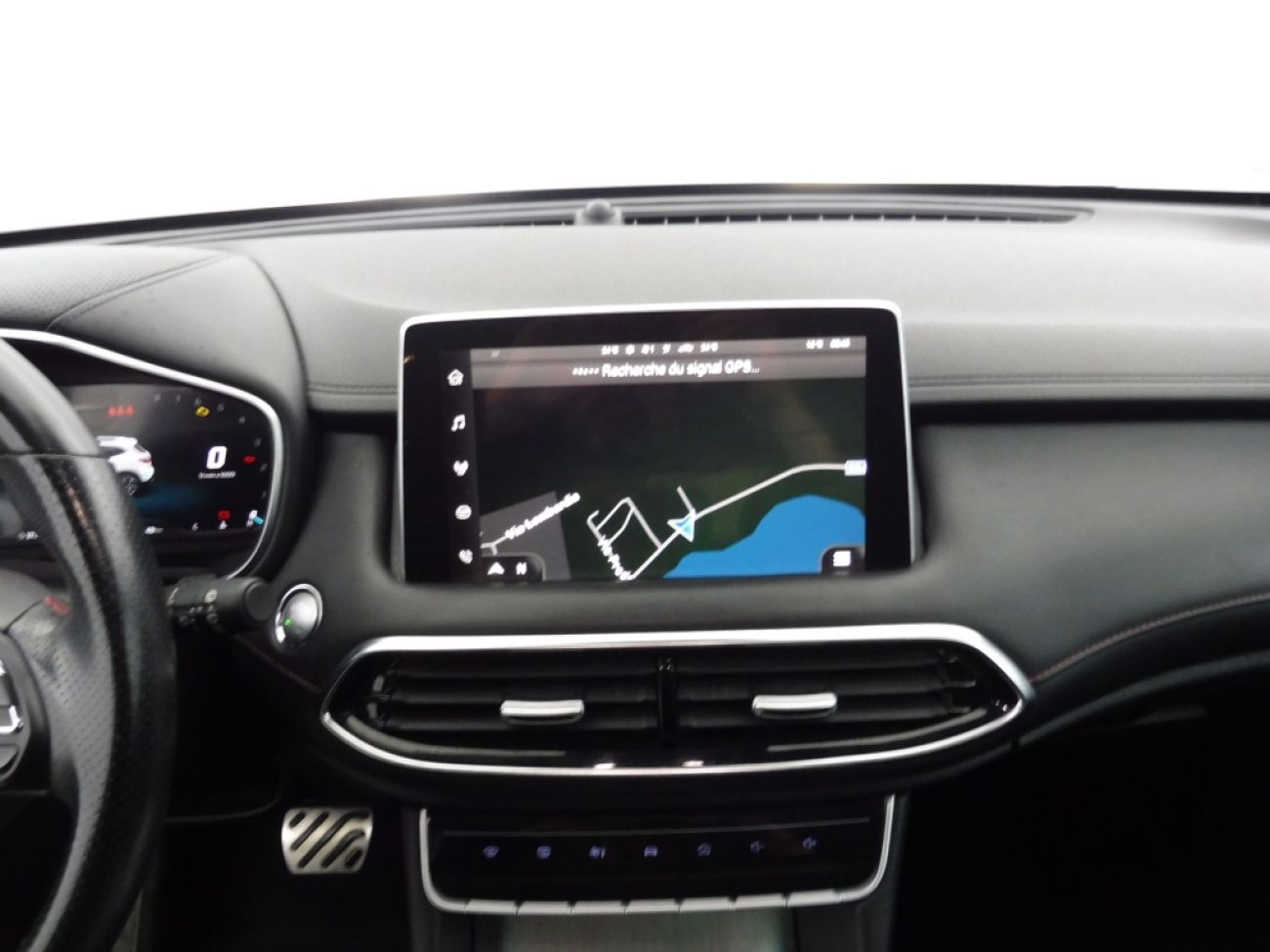 Mandataire MG HS 1.5 T-GDI 162 AT luxury