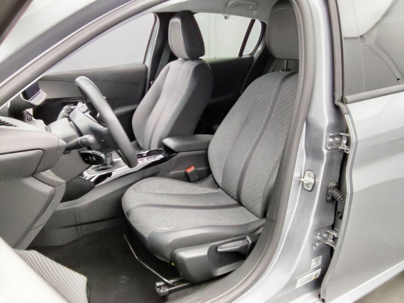 Mandataire PEUGEOT 208 1.2 100CH S&S ALLURE