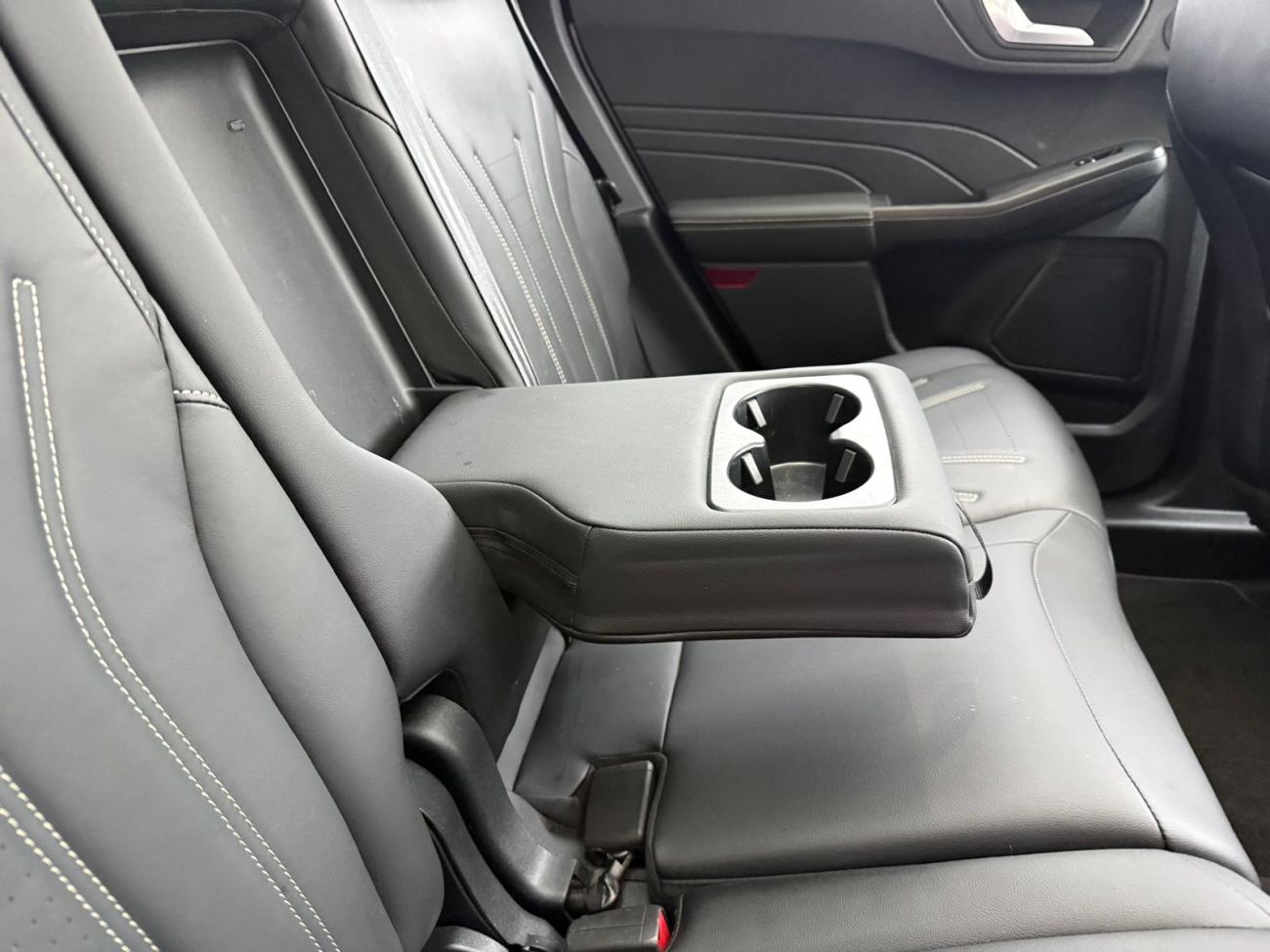 Mandataire Ford KUGA 2.5 Duratec 190 ch FlexiFuel FHEV E85 Powershift Vignale