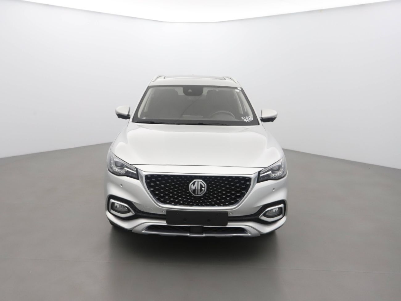Mandataire MG HS 1.5 T-GDI 162 AT luxury