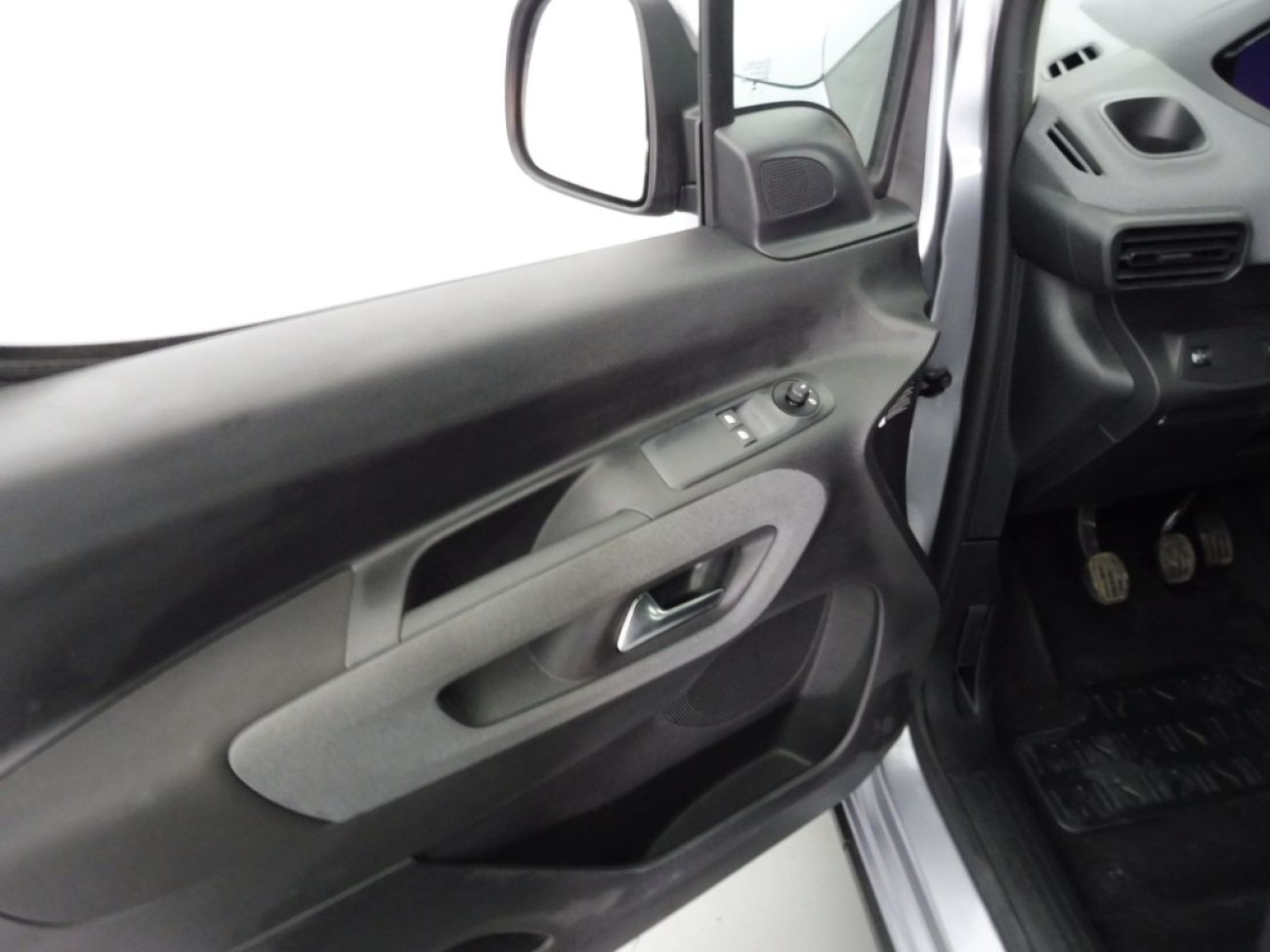 Mandataire PEUGEOT RIFTER TAILLE M - 1.5 BLUEHDI 100CH S&S ALLURE 5 PLACES