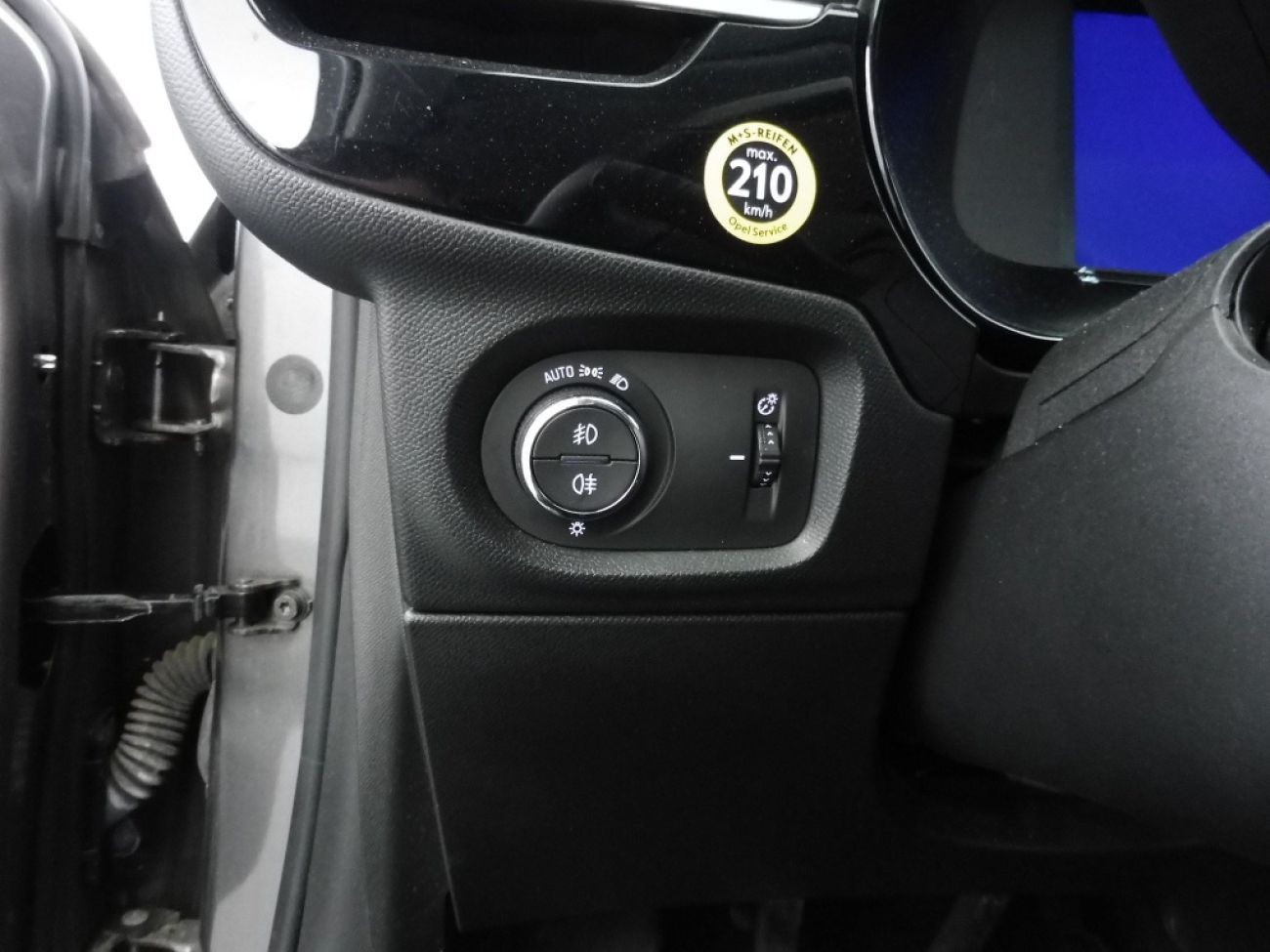 Mandataire Opel Corsa 1.2 TURBO 100CH ELEGANCE