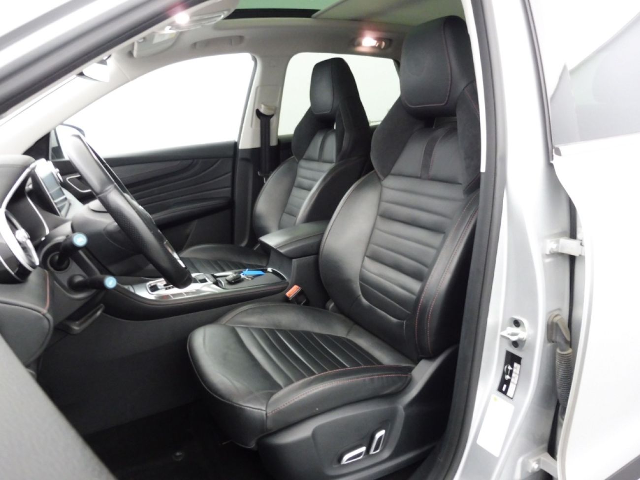 Mandataire MG HS 1.5 T-GDI 162 AT luxury